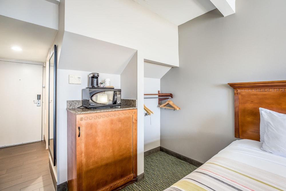 Country Inn & Suites By Radisson, Virginia Beach Oceanfront , Va מראה חיצוני תמונה